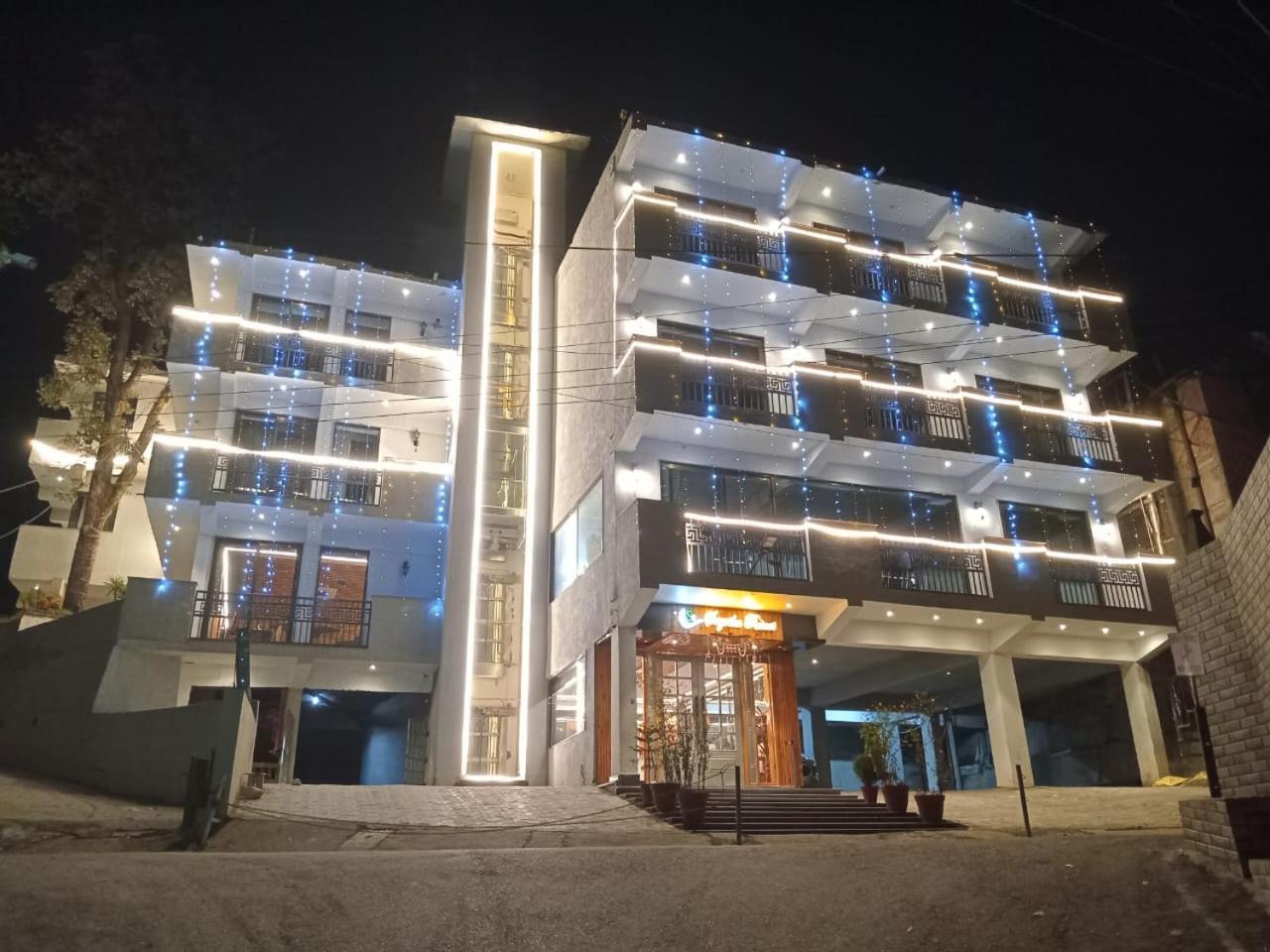 Sagrika Resort Далхаузи Экстерьер фото